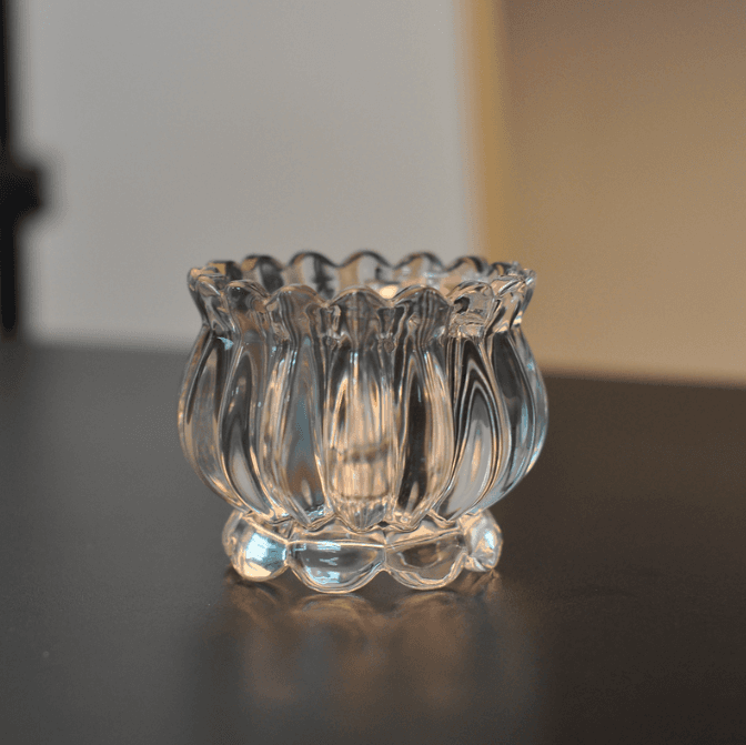 Flower shaped premium candle holder jar